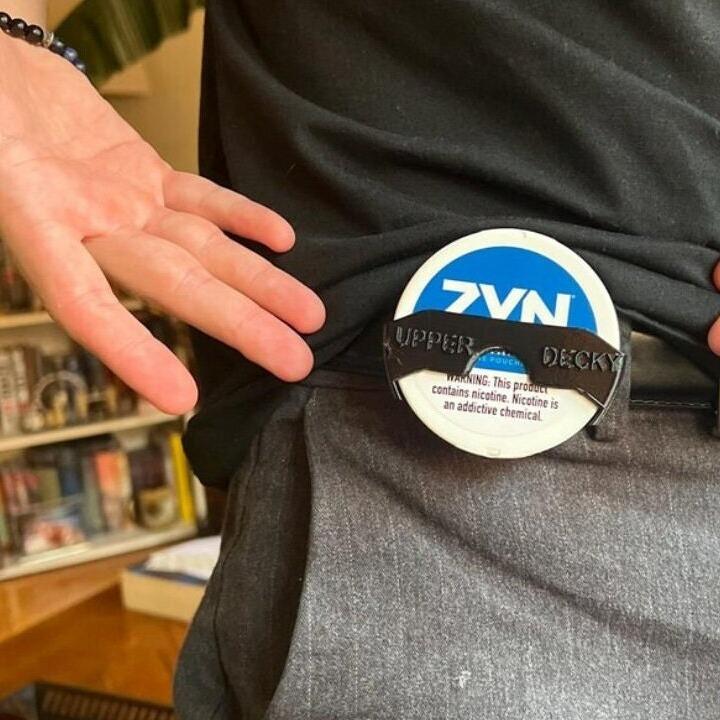 Flexible ZYN Pouch Belt Holster |Upper Decky Snus Holder | Ergonomic 3D Printed PLA Design for Maximum Comfort, Mobility, and Secure Storage