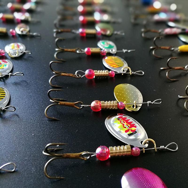 Artificial Fishing Lures with Hook, 30pcs Rotating Fish Shaped Fishing Lures, Fishing Bait, Fishing Accessories for Outdoor Fishing, Fishing Gear, Fishing Equipment, Fishing Gifts for Men, Fishing Supplies, Christmas Gift