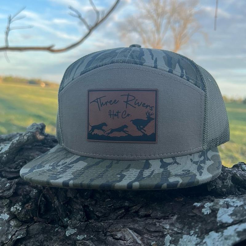 Deer Dog Hunting Patch - Mossy Oak Bottomland 7 panel Flatbill Snapback Hat