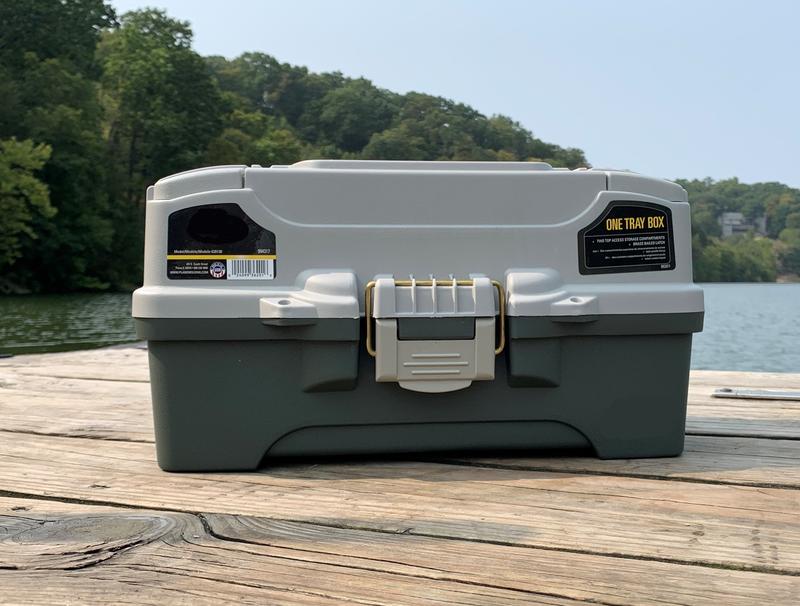 6201 One-Tray Tackle Box for Bait Storage with Extending Cantilever-tray Design