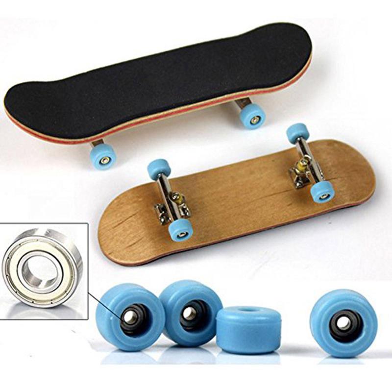 Wooden Finger Skateboard, 1 Count Finger Skateboard Toy, Finger Skateboard for Boys & Girls, Skateboard Toy for Indoor & Outdoor